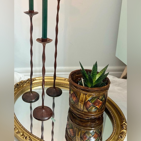 Straw Wooven Basket Plant Holder - Picture 2 of 3